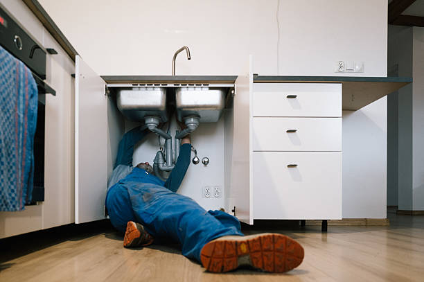 Professional Leak Detection technician working in North Charleston, SC